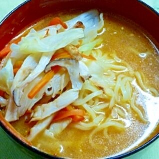 エリンギ＆野菜炒め　onラーメン